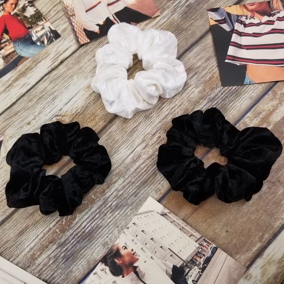 Brandy Melville Photo + 3pcs Velvet Scrunchy BLACK - Picture 4 of 5